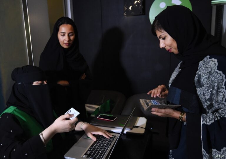 رفال سارية تهين نساء السعودية watanserb.com