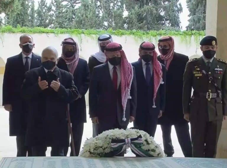 اعتقالات بين القبائل.. وول ستريت جورنال: الخلاف الملكي يثير مخاوف من نشوء “صدع” في الأردن الخلاف الملكي يثير مخاوف من نشوء صدع في الأردن watanserb.com
