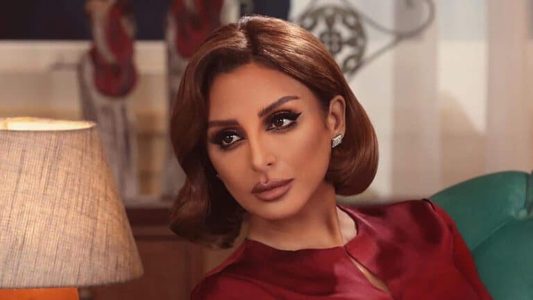 أنغام تفضح صحيفة الرؤية الإماراتية وتقرر مقاضاتها .. شاهد السبب أنغام تقرر مقاضاة صحيفة الرؤية الإماراتية watanserb.com