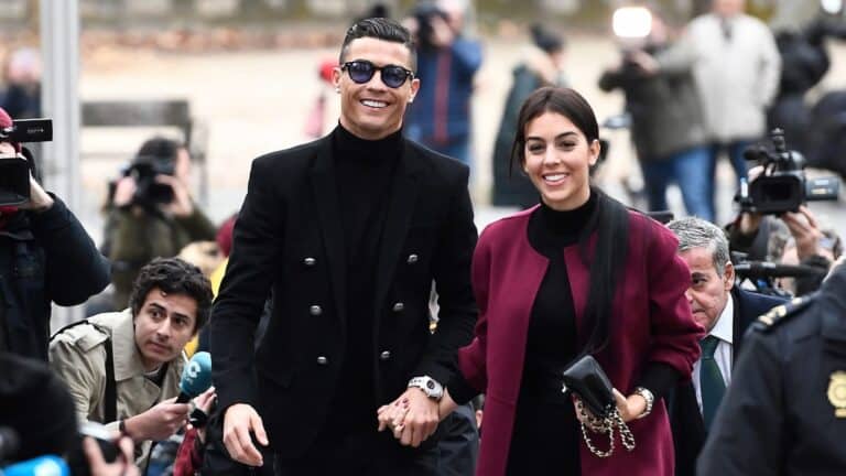 صورة رونالدو وصديقته “جورجينا” في الجيم تثير التفاعل والفنان هنيدي يعلق عليها! رونالدو وصديقته جورجينا watanserb.com