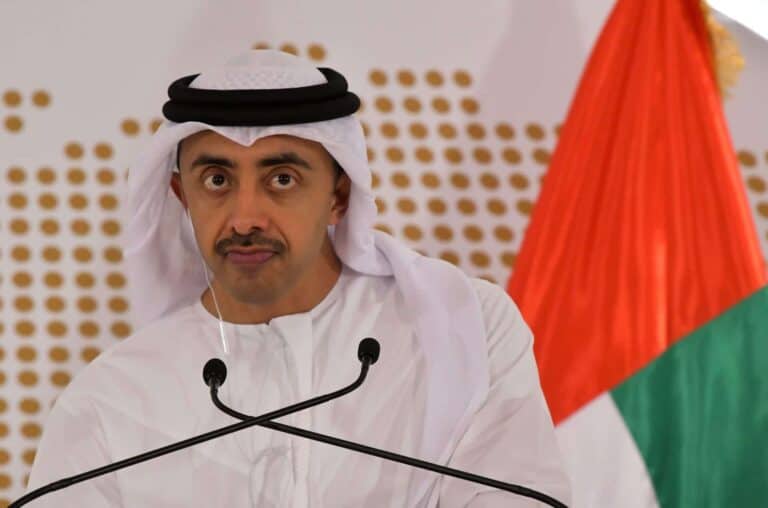 عبدالله بن زايد وتطبيق كلوب هاوس watanserb.com