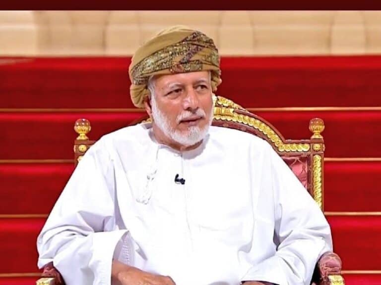 تعليمات “واتس آب” .. إعلامي مصري يتطاول على يوسف بن علوي وردود لاذعة يوسف بن علوي قال ان هناك ظروف مهيأة لاندلاع ربيع عربي ثاني في الخليج watanserb.com