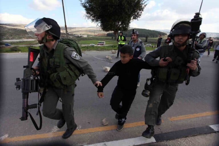 إسرائيل تنتقم من الفلسطينيين watanserb.com