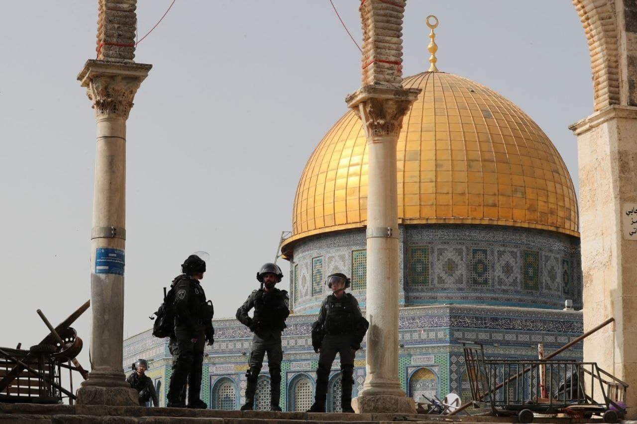 إصابات خلال اقتحام الأقصى يوم الـ28 من رمضان والإعتداء على المصلين