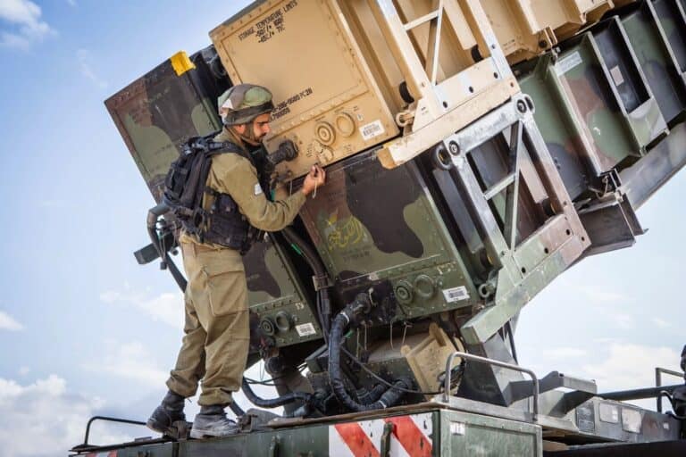 القبة الحديدية وصواريخ المقاومة في غزة watanserb.com