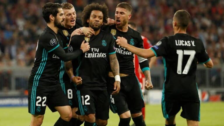 السيدة العجوز و ريال مدريد watanserb.com