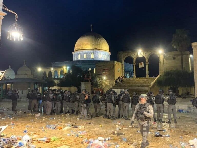 حمد بن جاسم: الإعتداء على الأقصى لا يحتاج بيانات شجب بل لأنياب تبرز من وجوه لا تبتسم إلا بعد النصر watanserb.com