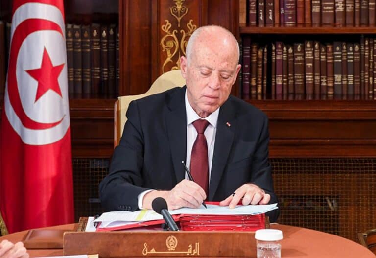 الرئيس التونسي قيس سعيد وانقلاب تونس watanserb.com
