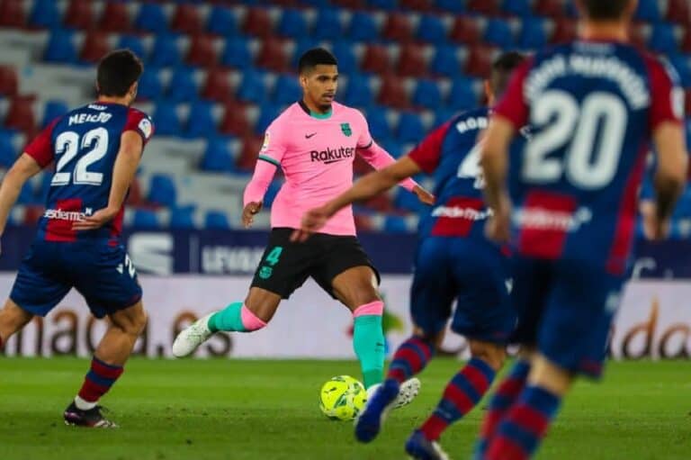 برشلونة وليفانتي watanserb.com