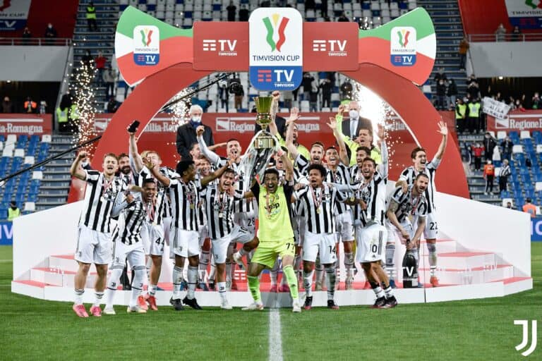 كأس إيطاليا: يوفنتوس يحقق لقبه الثاني هذا الموسم وال 14 في تاريخه يوفنتوس يتوج بلقب كأس إيطاليا للمرة ال14 watanserb.com