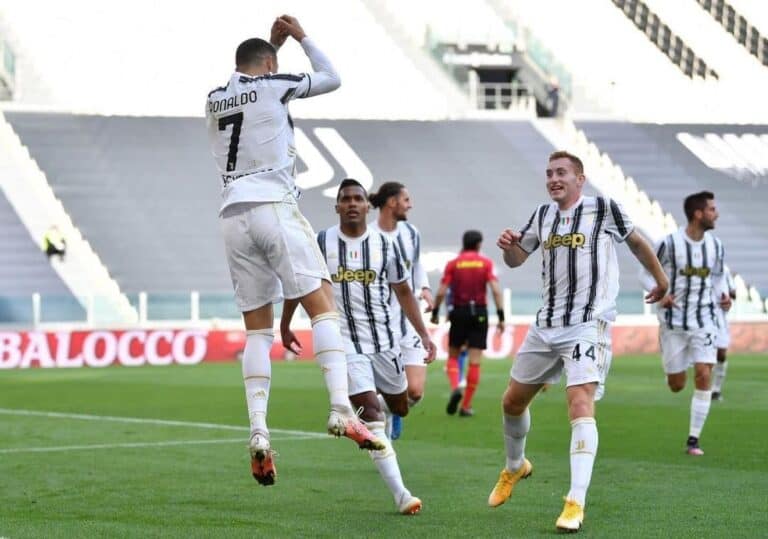 احتفال رونالدو بعد تسجيله هدفه في شباك الانتر ميلان watanserb.com