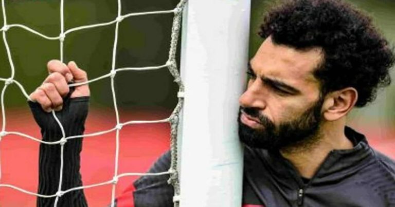 بالصور: محمد صلاح يستفز جمهوره بالتزامن مع سقوط اللاعب إريكسن watanserb.com