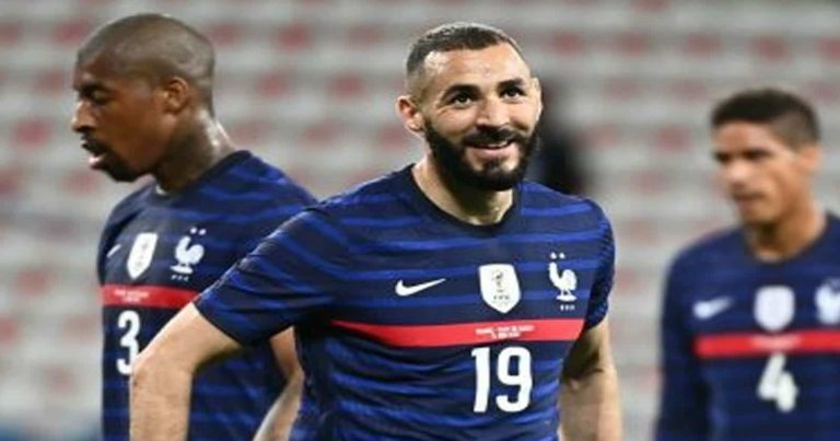 بنزيما بعد الغياب لسنوات طويلة يهدر ركلة الجزاء الأولى مع منتخب فرنسا بنزيما ومنتخب فرنسا watanserb.com