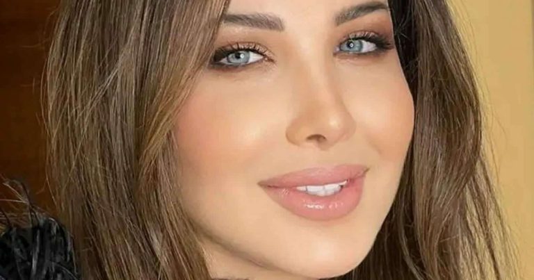 نانسي عجرم تغير صوتها فجأة على المسرح في أحدث حفل لها (فيديو) watanserb.com