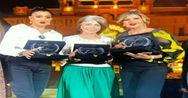 غادة عبدالرازق وسوسن بدر watanserb.com