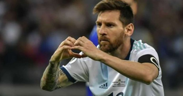 مشجع برازيلي وميسي watanserb.com