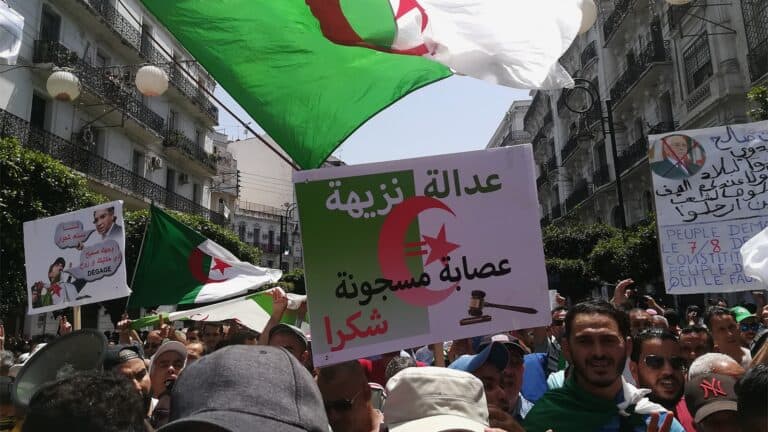 الجزائر watanserb.com