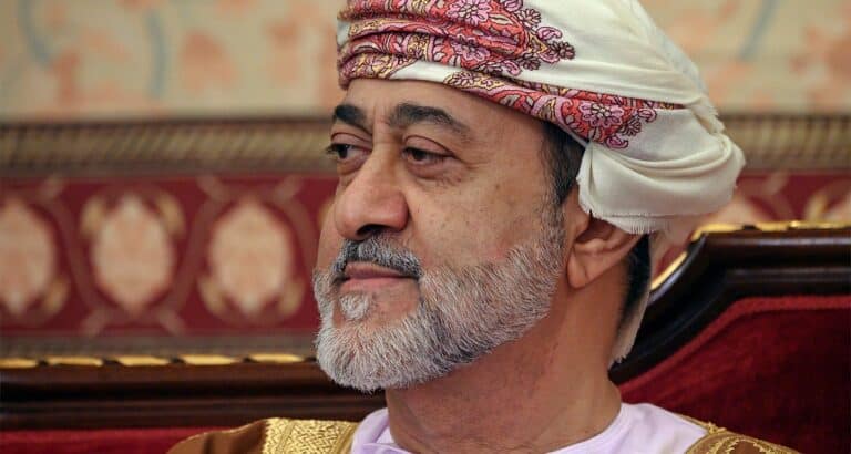 عُمان: قِبلة السلام في المنطقة .. أنيس منصور يكتب في وطن: عُمان: قِبلة السلام في المنطقة watanserb.com