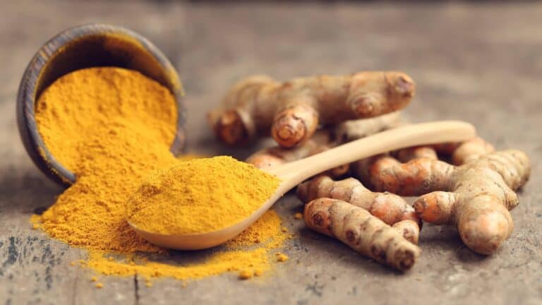 إذا آلمتك أسنانُك .. لا تذهب للطبيب وهذه العلاجات في منزلك الكركم وفوائده على صحة الانسان watanserb.com