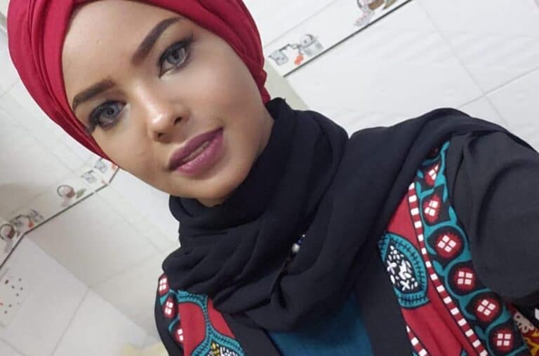 اليمنية انتصار الحمادي watanserb.com