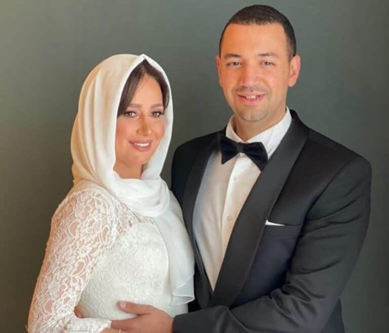 فنانون يهاجمون حلا شيحة بعد توبتها وتبرؤها من فيلهما الجديد مع تامر حسني مش أنا watanserb.com