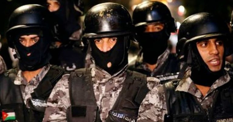 زوج أردني سكب الديزل على زوجته وأحرقها بدم بارد حتى ماتت يلقى مصيره زوج أردني يحرق زوجته watanserb.com