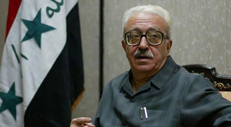 كيف أحرج طارق عزيز “الخميني” عندما سأل عن أصول النبي محمد؟! طارق عزيز والخميني watanserb.com