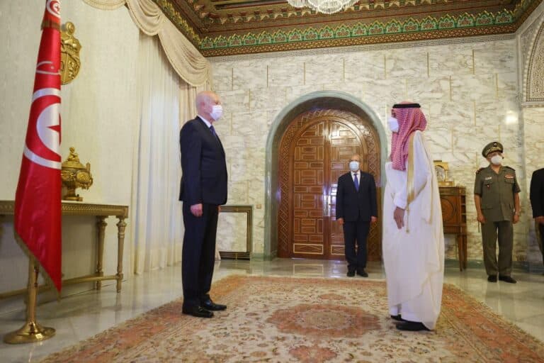 مجتهد يكشف الوعود التي قدمتها السعودية لقيس سعيد وهشام المشيشي تحت الإقامة الجبرية مجتهد يكشف ما وعدت به السعودية الرئيس التونسي قيس سعيد watanserb.com