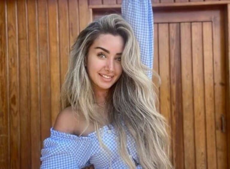 هنا الزاهد ببجامة النوم مع زوجها وشكلها بدون مكياج يثير ضجة! (شاهد) هنا الزاهد تشارك جمهورها صورة من منزلها بدون مكياج watanserb.com