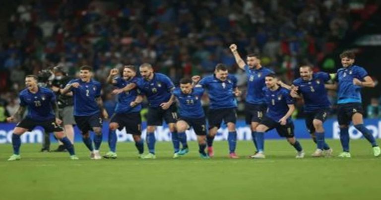 منتخب إيطاليا وسويسرا watanserb.com