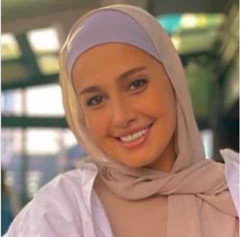 حلا شيحة بالحجاب