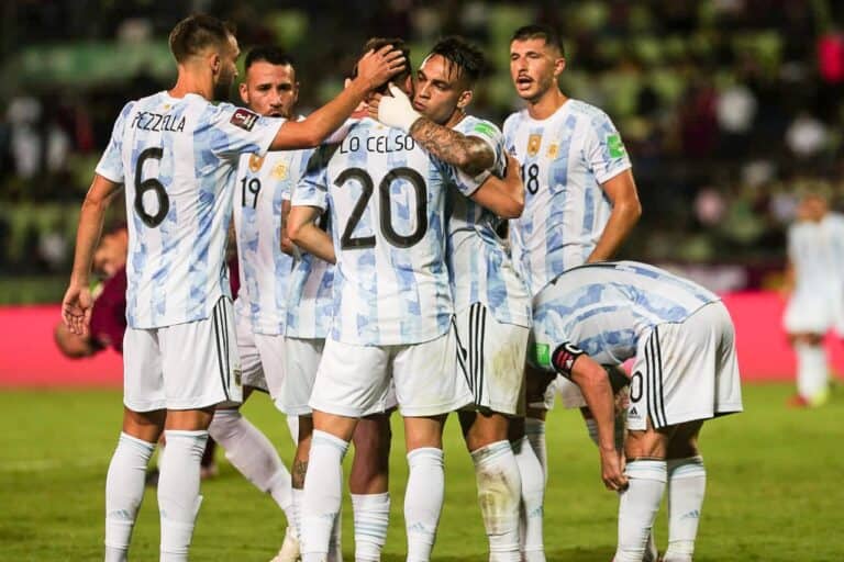 منتخب الأرجنتين وفنزويلا watanserb.com