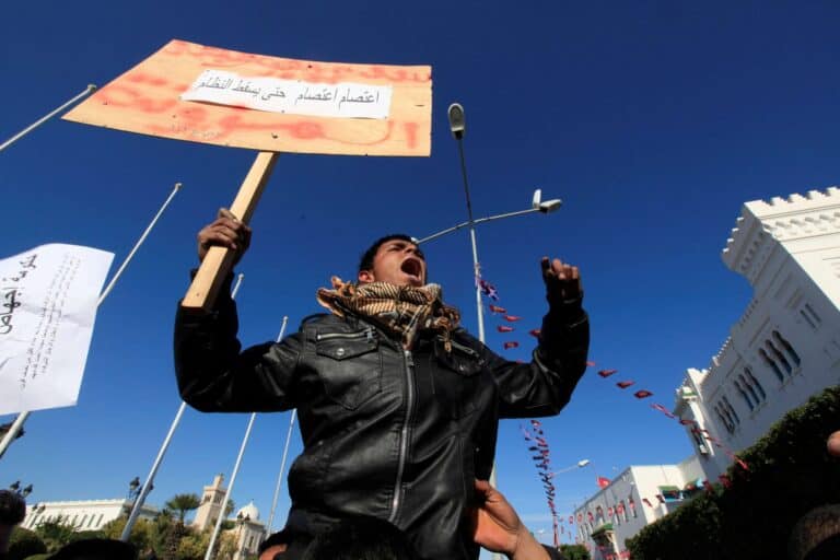 “ممالك النفط مقابل الحكومات القومية”.. هكذا تدير أمريكا العالم عبر شبكة الشركاء والتابعين الربيع العربي watanserb.com
