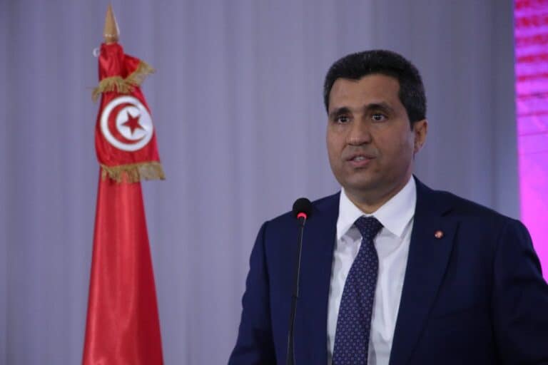 أنور معروف وزير تونسي سابق وضعه قيس سعيد تحت الإقامة الجبرية يكشف فساد الدولة القيادي بحركة النهضة أنور معروفwatanserb.com