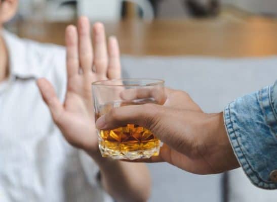 التوقف عن الكحول وصفة اخرى تساعد على إنقاص الوزن