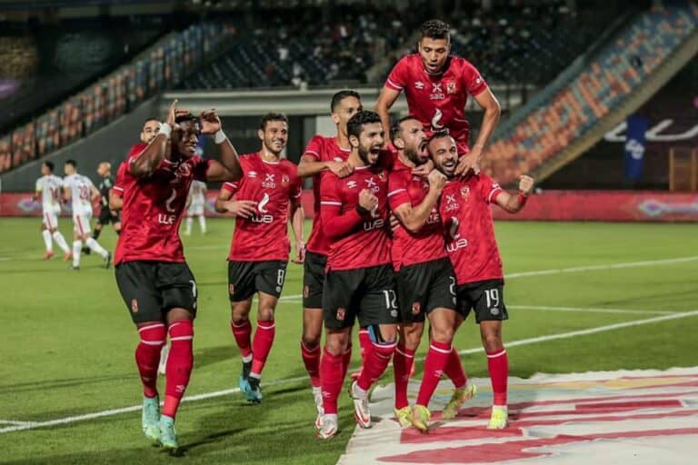 احتفال فريق الأهلي بعد تسجيله هدف في شباك الزمالك watanserb.com