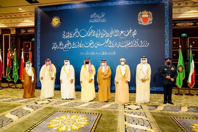 لماذا خفّضت قطر مستوى تمثيلها باجتماع وزراء داخلية الخليج المُنعقد في البحرين؟ دولة قطر تخفض مستوى تمثيلها في اجتماع وزراء الداخلية بدول مجلس التعاون في البحرين watanserb.com