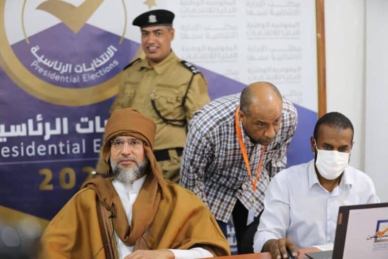 سيف الإسلام القذافي أعلن ترشحه لانتخابات الرئاسة في ليبيا فهل دعمته الإمارات لذلك؟ watanserb.com