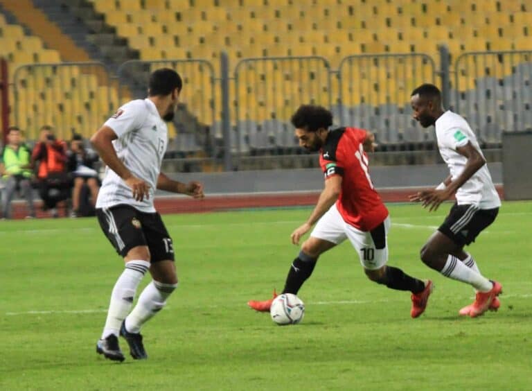 منتخب مصر يتعادل مع أنغولا ويتأهل إلى نهائي تصفيات كأس العالم 2022 مباراة منتخب مصر وأنغولا في تص2فيات كأس العالم 2022 watanserb.com