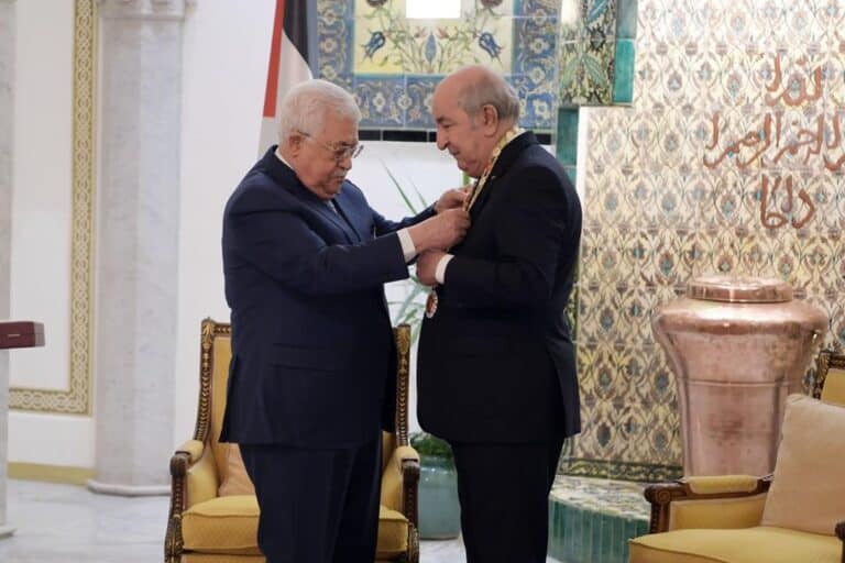 الجزائر و فلسطين watanserb.com