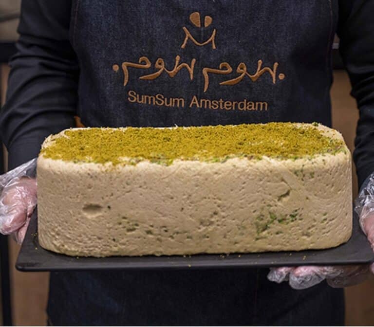 "شباب قطر ضد التطبيع" يدعون لمقاطعة محل "sum sum" watanserb.com