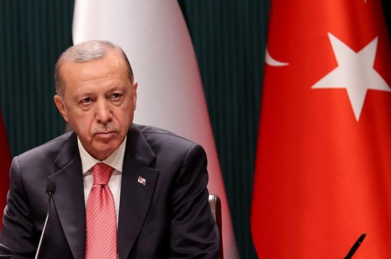 تحليل: هل يستطيع أردوغان النجاة من أزمته الأخيرة؟! أردوغان watanserb.com