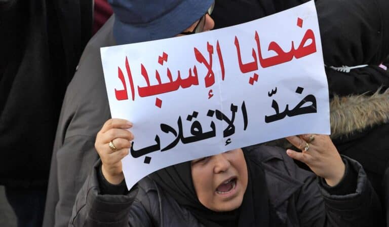 ديفيد هيرست عن "الربيع العربي": الصراع لم ينته بعد watanserb.com