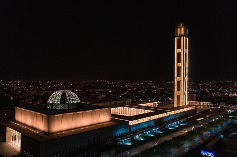 لماذا يجب أن تسافر إلى الجزائر في رحلتك القادمة؟ الجزائر watanserb.com