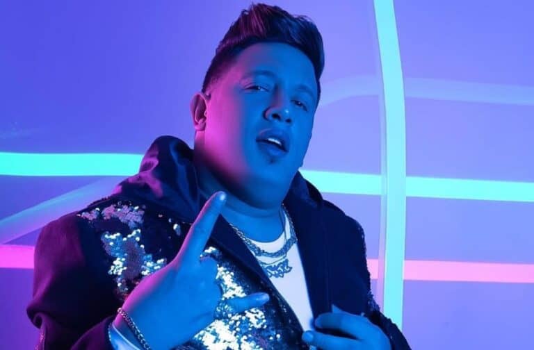 حمو بيكا يستنجد بمارك ويهدد بالاعتزال بسبب هذا الرقم الذي صدمه! (فيديو) حمو بيكا يستنجد بمارك ويهدد بالاعتزال بسبب هذا الرقم الذي صدمه watanserb.com
