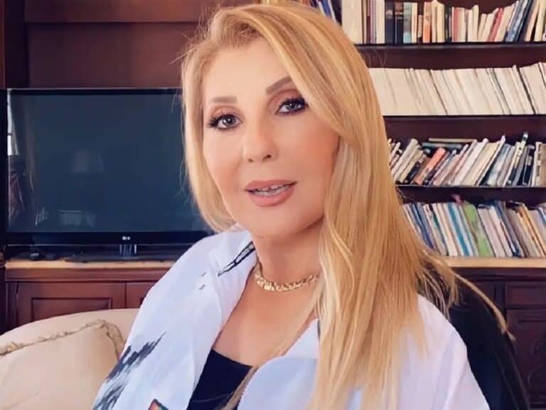 نادية الجندي تنفعل على مُتابع ذكرها بتهمة “سرقتها” لأموال زوجها السابق مرة أخرى! نادية الجندي تنفعل على مُتابع ذكرها بتهمة "سرقتها" لأموال زوجها السابق م watanserb.com
