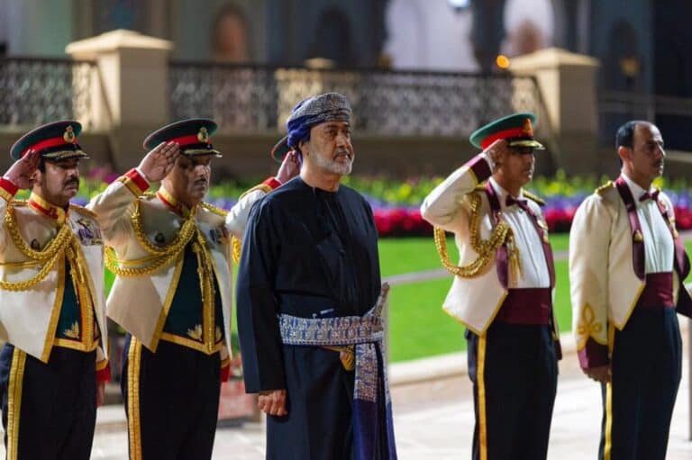 لماذا سيتغيب سلطان عمان عن القمة الخليجية في الرياض!؟ سلطان عمان هيثم بن طارق