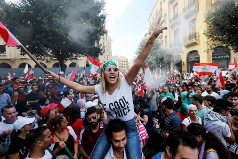 تقرير صادم للبنك الدولي بمثابة "شهادة وفاة لبنان" watanserb.com