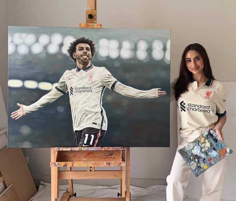 فيديو مُبهر .. فنانة أسترالية ترسم لوحة لنجم ليفربول محمد صلاح فنانة أسترالية ترسم لوحة لنجم ليفربول محمد صلاح watanserb.com