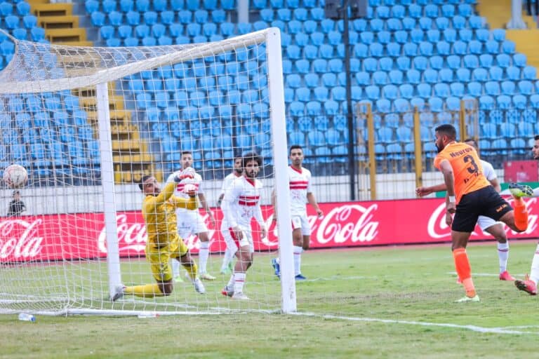 مباراة فاركو والزمالك في منافسات الرابطة المصرية watanserb.com